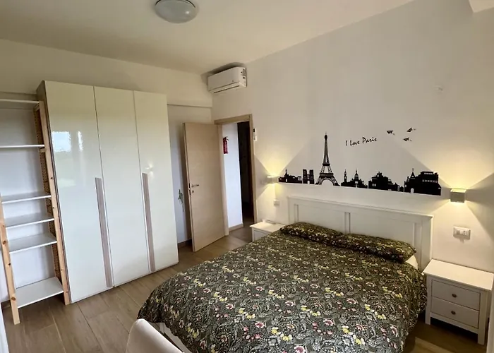 Grazioso Tiburtina - 3 Bedrooms * רומא