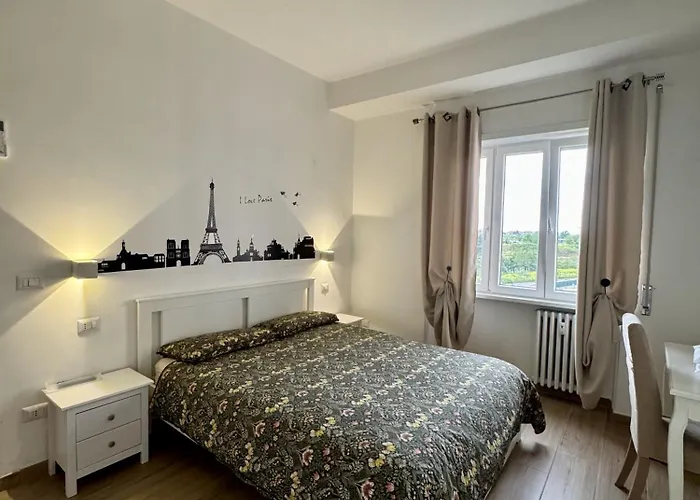 Grazioso Tiburtina - 3 Bedrooms דירה רומא